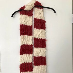 Abercrombie and Fitch Red/White Cable Knit Scarf